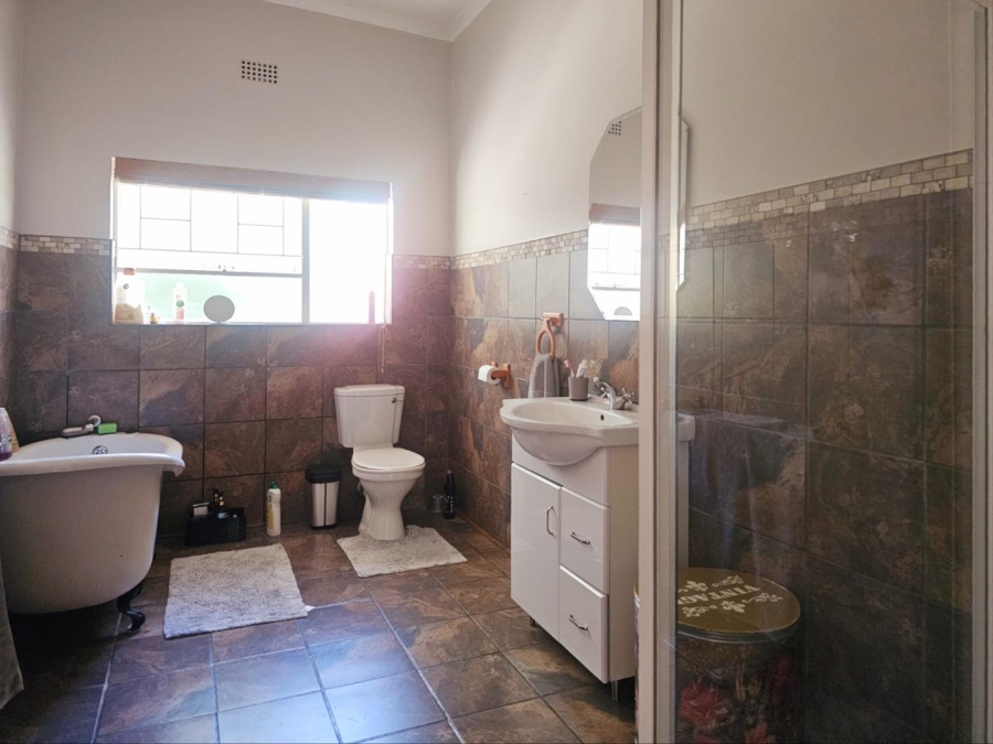 4 Bedroom Property for Sale in Dewetsdorp Free State